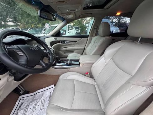 Used 2012 INFINITI M56 w/ Sport Pkg RWD image 12