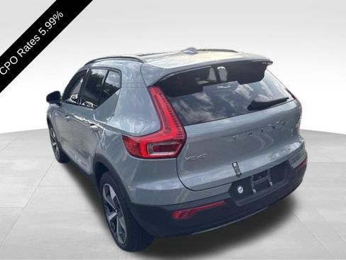 Used 2024 Volvo XC40 B5 Plus w/ Protection Package Premier AWD/4WD image 5