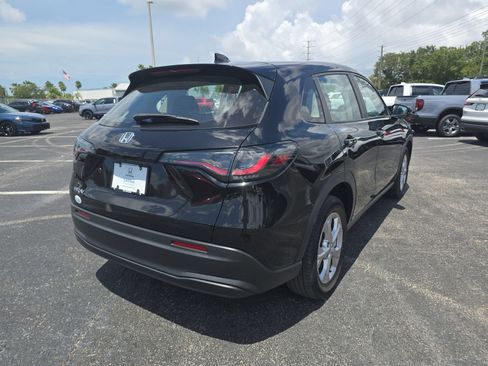 Certified 2025 Honda HR-V LX image 4