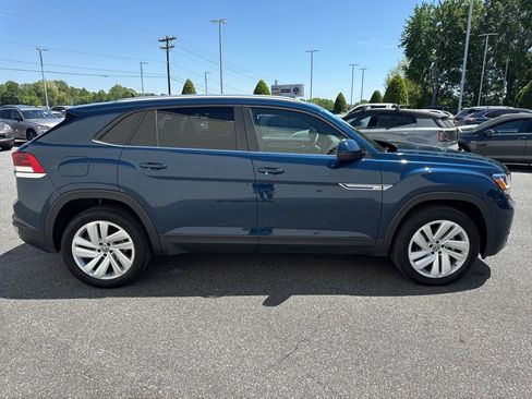 Used 2023 Volkswagen Atlas Cross Sport SE image 8