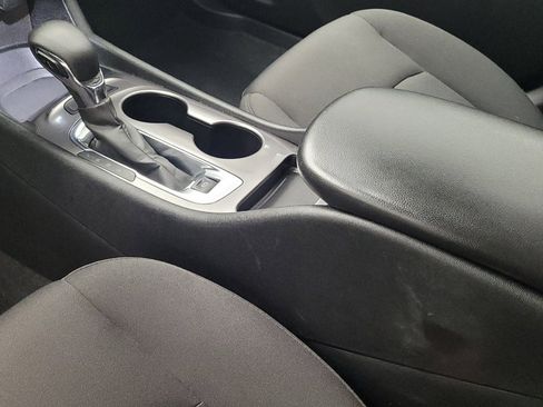 Used 2023 Chevrolet Malibu LS FWD image 26