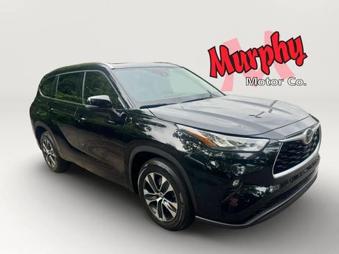 Used 2020 Toyota Highlander XLE FWD image 11