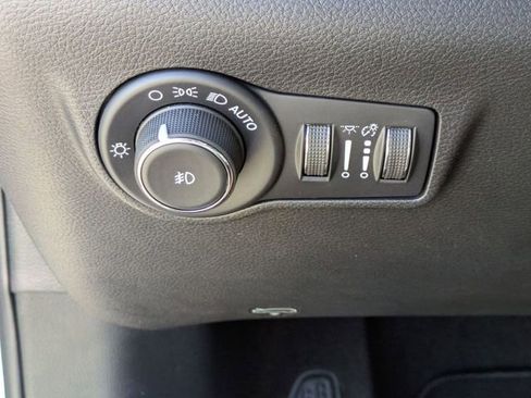 New 2026 Jeep Compass Latitude image 18