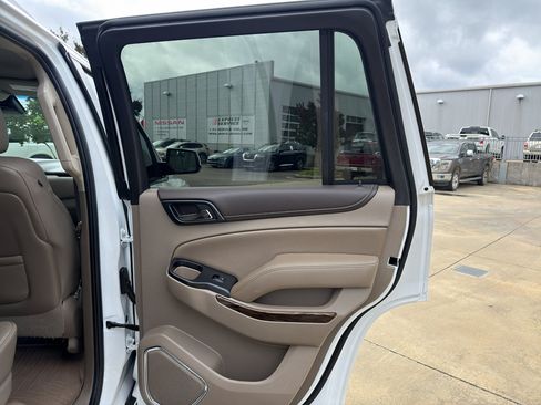 Used 2016 GMC Yukon SLT RWD image 17