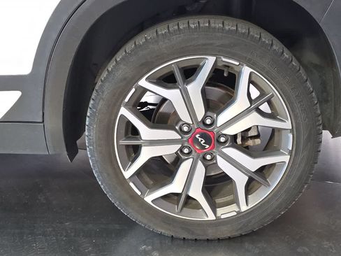 Used 2022 Kia Seltos SX w/ Sunroof Package AWD/4WD image 12