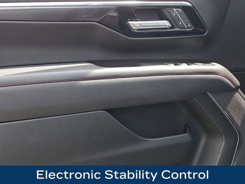 Used 2025 Chevrolet Suburban RST w/ Comfort Package AWD/4WD image 22