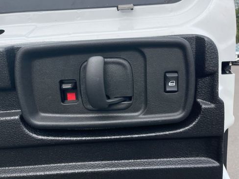 Used 2024 GMC Savana 2500 Work Van w/ Driver Convenience Package image 22