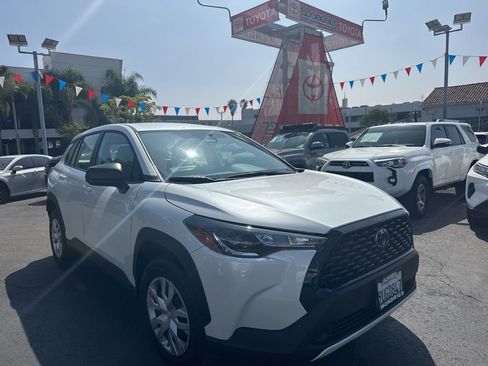 Used 2025 Toyota Corolla Cross L image 6