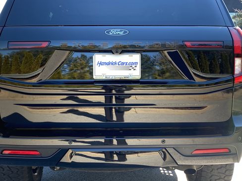 Used 2025 Ford Expedition Tremor image 44