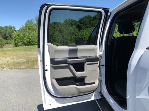 Used 2019 Ford F150 XLT w/ Equipment Group 302A Luxury AWD/4WD image 28