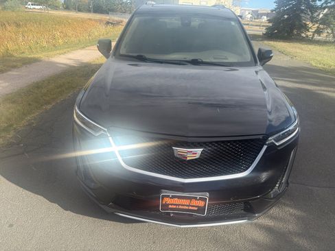 Used 2022 Cadillac XT6 Sport image 3