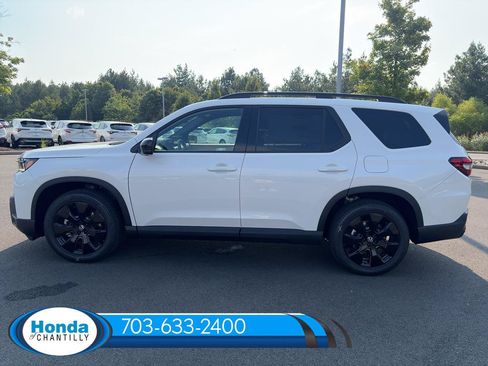 New 2026 Honda Pilot Black Edition image 4