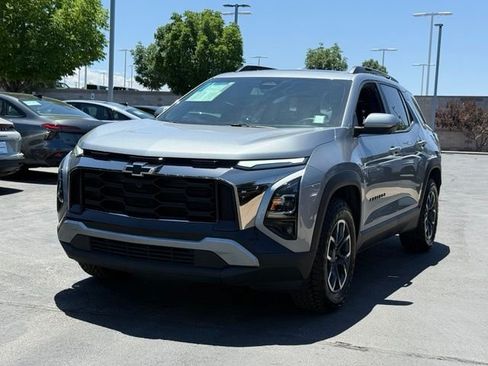 Used 2025 Chevrolet Equinox ACTIV w/ Safety and Technology Package AWD/4WD image 1
