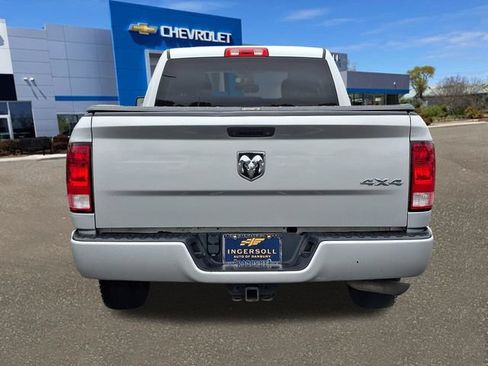 Used 2018 RAM 1500 Express AWD/4WD image 25