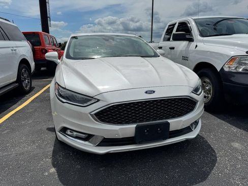Used 2018 Ford Fusion Platinum FWD image 3