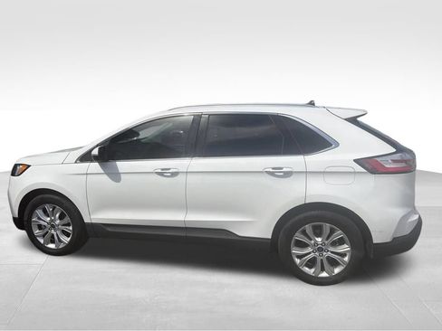 Used 2020 Ford Edge Titanium FWD image 29