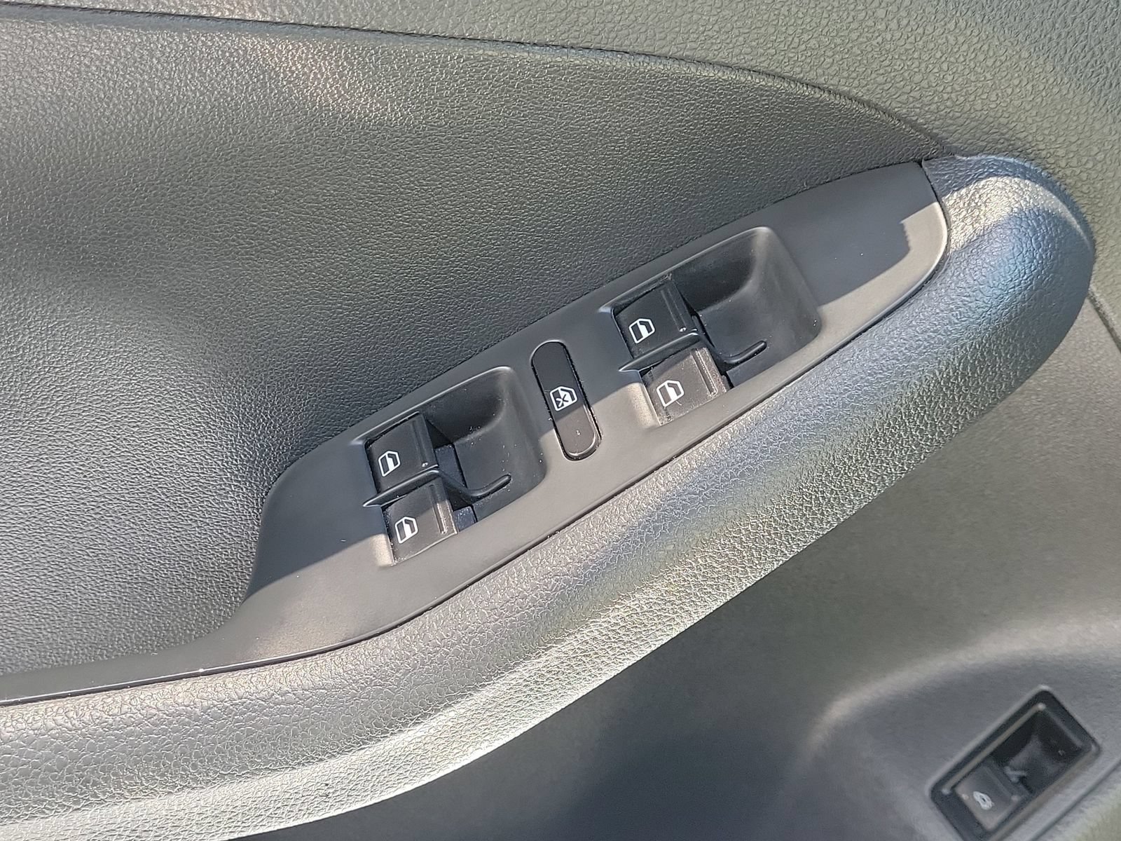 Used 2018 Volkswagen Jetta SE FWD image 17