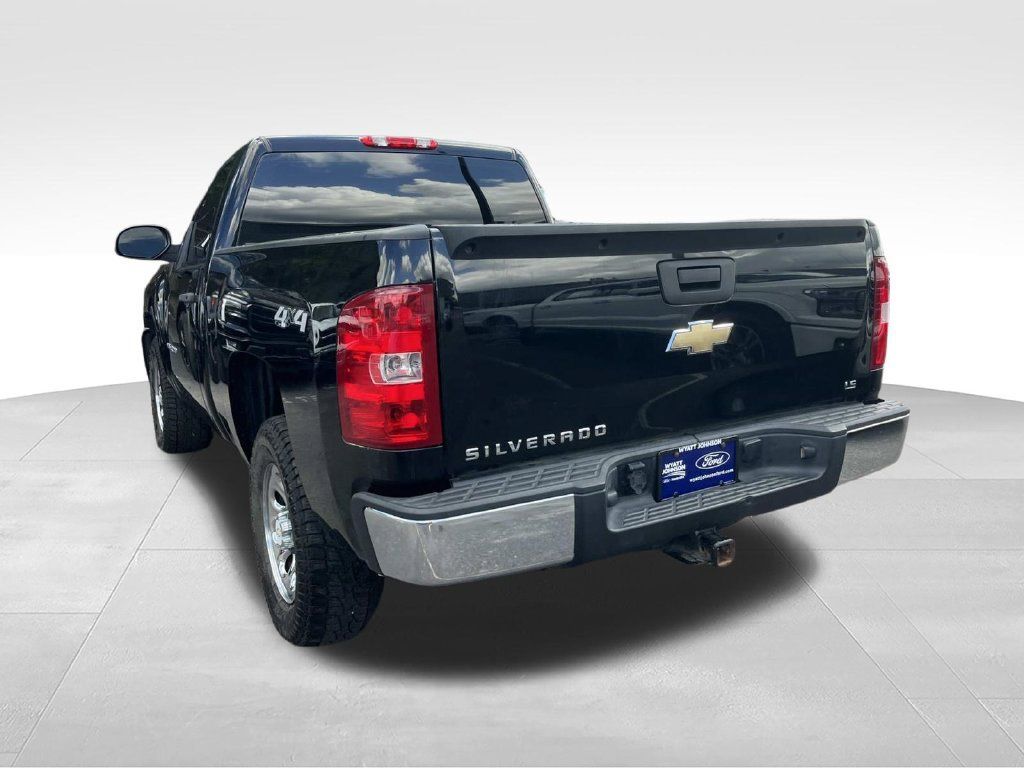 Used 2011 Chevrolet Silverado 1500 W/T w/ LS Package AWD/4WD image 6