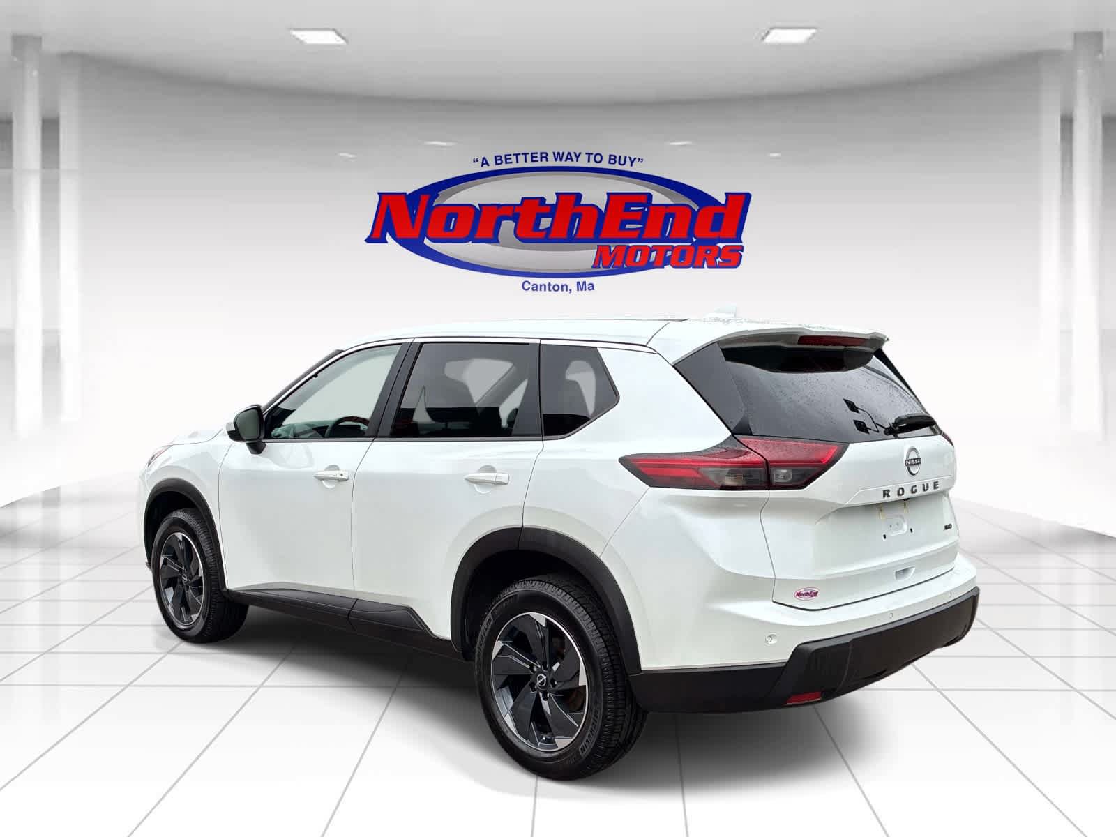 Used 2025 Nissan Rogue SV AWD/4WD image 5