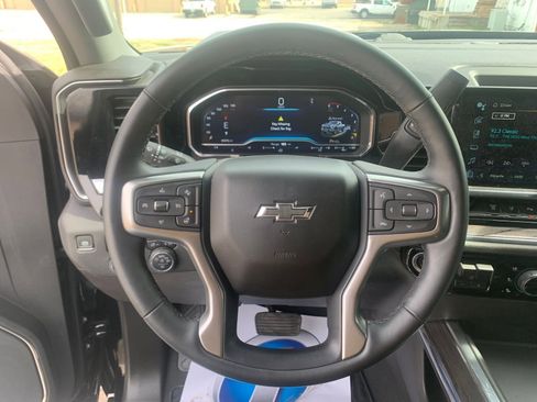 Used 2024 Chevrolet Silverado 2500 LTZ w/ LTZ Plus Package AWD/4WD image 17