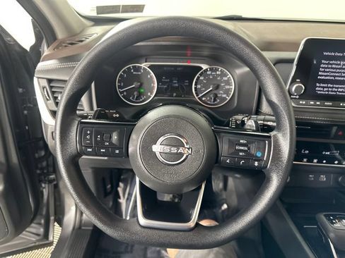 Used 2023 Nissan Rogue SV AWD/4WD image 25