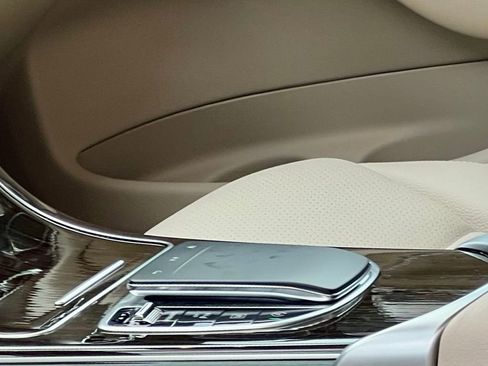 Used 2022 Mercedes-Benz GLC 300 4MATIC image 13