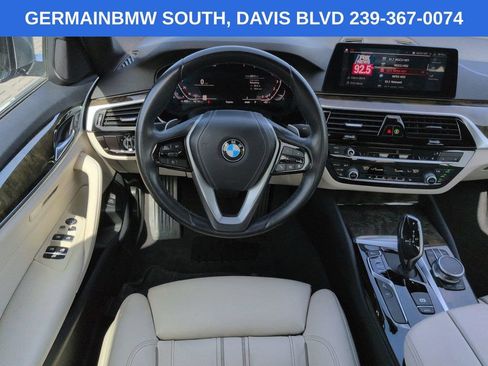 Used 2020 BMW 530i w/ Premium Package RWD image 18