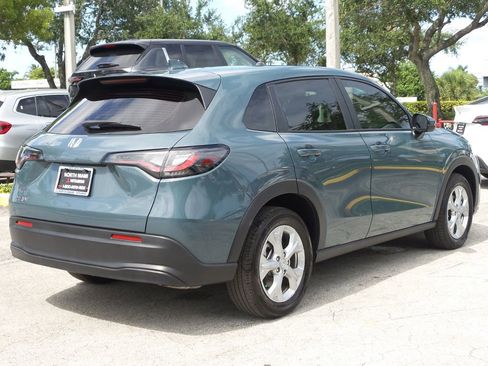Used 2025 Honda HR-V LX image 7