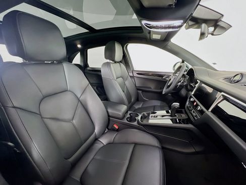 New 2026 Porsche Macan image 30