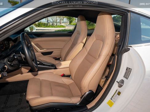 Used 2020 Porsche 911 Carrera image 6