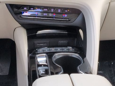Used 2022 Buick Envision Avenir w/ Technology Package II AWD/4WD image 19
