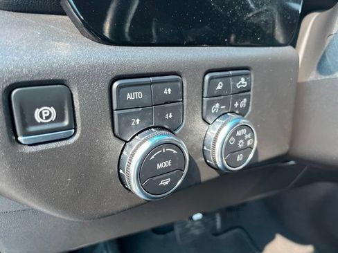 Used 2024 GMC Sierra 1500 SLT AWD/4WD image 14