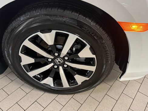 Used 2025 Honda Odyssey EX-L image 10