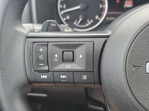 Used 2024 Nissan Rogue SV AWD/4WD image 31