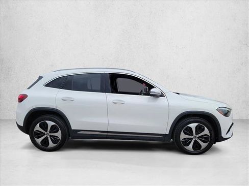 Used 2025 Mercedes-Benz GLA 250 image 4
