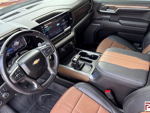 Used 2024 Chevrolet Silverado 1500 High Country AWD/4WD image 10