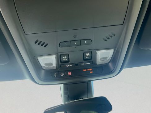 Used 2017 Cadillac XT5 Luxury w/ Driver Awareness Package image 43