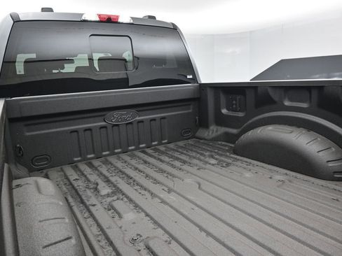 New 2026 Ford F250 Lariat w/ Black Appearance Package image 22