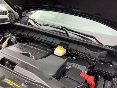 Used 2024 Nissan Pathfinder SL w/ SL Premium Package image 12