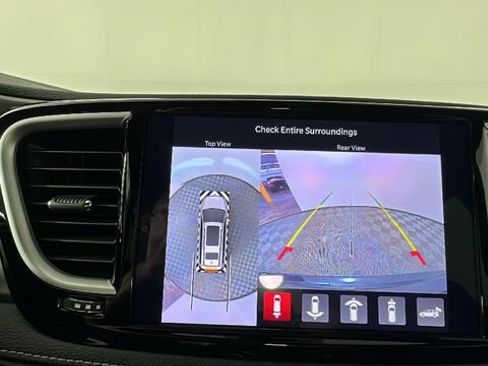 New 2026 Chrysler Pacifica Select FWD image 29