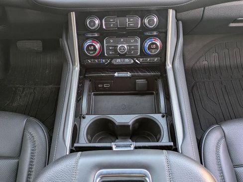 Certified 2024 GMC Yukon Denali w/ Advanced Technology Package AWD/4WD image 21