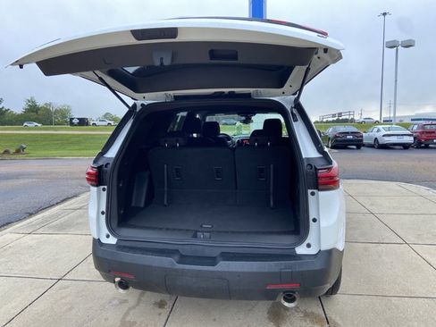 Used 2022 Chevrolet Traverse LT FWD image 27