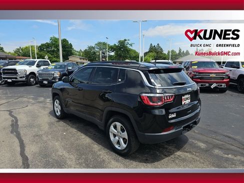 Used 2019 Jeep Compass Latitude w/ Cold Weather Group AWD/4WD image 8