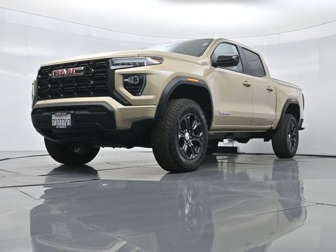 Used 2023 GMC Canyon Elevation image 44