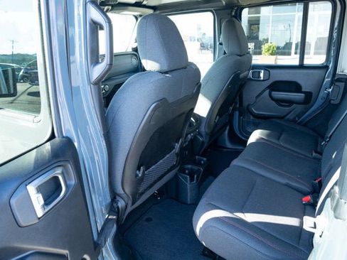 Certified 2025 Jeep Wrangler Unlimited Rubicon image 25