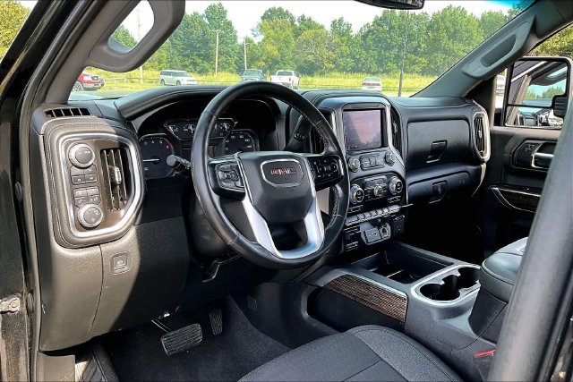 Used 2020 GMC Sierra 2500 SLE w/ SLE Value Package; AWD/4WD image 18