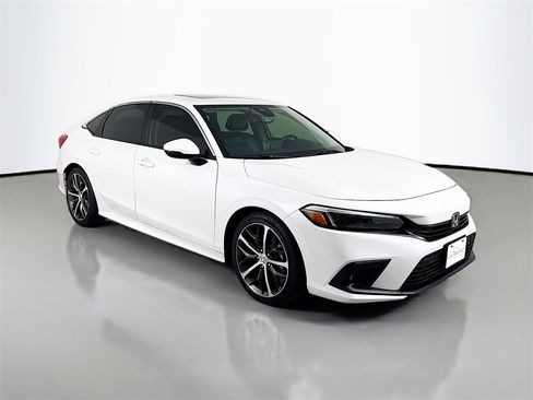 Used 2022 Honda Civic Touring image 7
