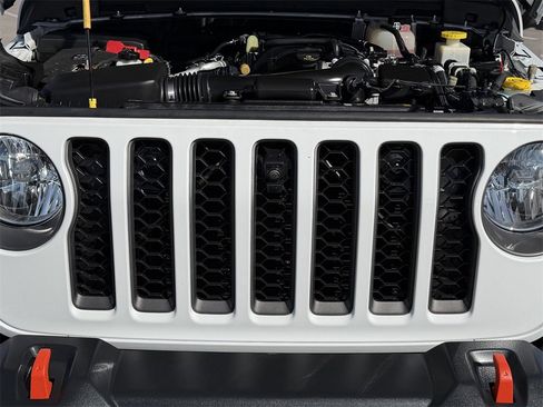 Used 2022 Jeep Gladiator Mojave w/ Cold Weather Group image 27