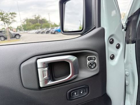 Used 2024 Jeep Wrangler Unlimited Rubicon 392 AWD/4WD image 12