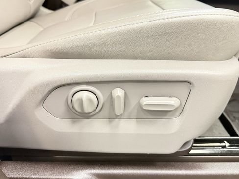 Used 2019 GMC Sierra 1500 SLT w/ SLT Premium Package image 15